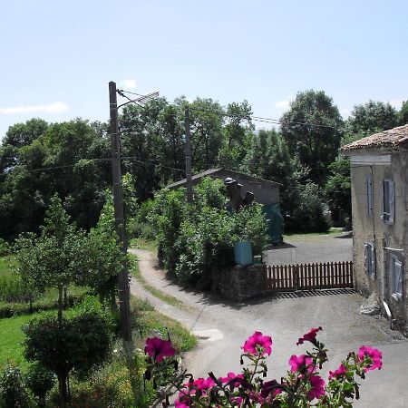 Chambre Familiale A La Ferme Montesquieu-Avantes Buitenkant foto