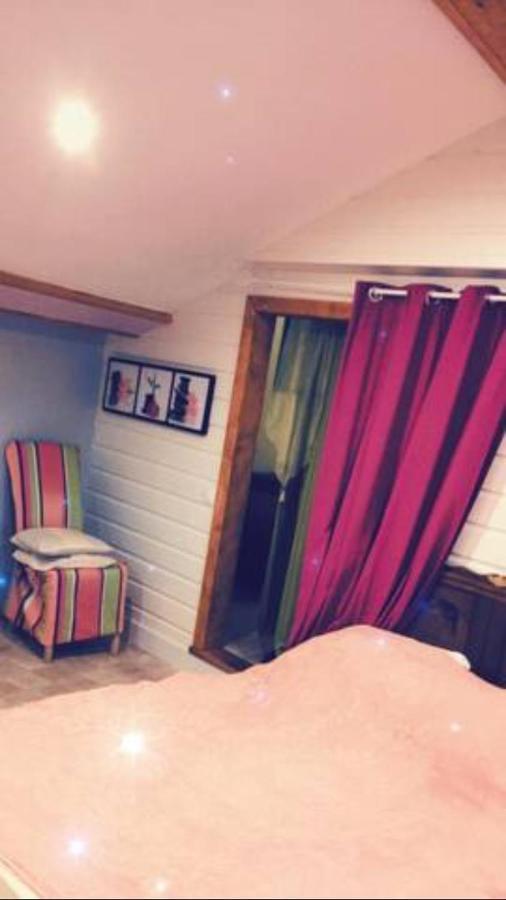 Chambre Familiale A La Ferme Montesquieu-Avantes Buitenkant foto